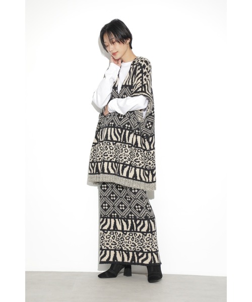 mag.by c(マグバイシー)の「(mag.by c)アニマルジャカードベスト(ベスト・レディース・ブラック・ONE SIZE)」の6枚目の写真