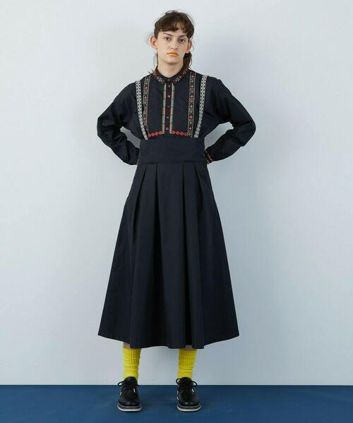 FRAPBOIS（フラボア）の「イーシーツイル スカート（スカート・レディース・ブラック/グレイッシュベージュ・1/0）」の5枚目の写真