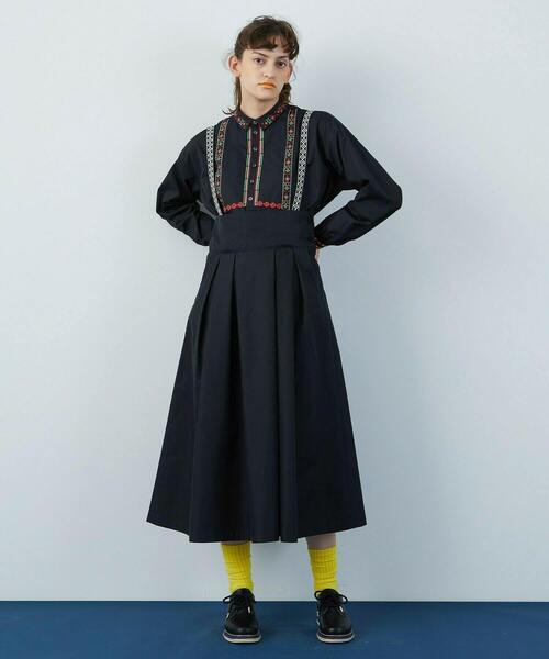 FRAPBOIS（フラボア）の「イーシーツイル スカート（スカート・レディース・ブラック/グレイッシュベージュ・1/0）」の4枚目の写真