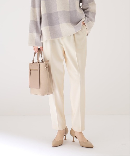La TOTALITE(ラトータリテ)の「裏起毛イージーテーパードパンツ【手洗い可能】(その他パンツ・レディース・ブラック/アイボリー/マルチ・38/36)」の1枚目の写真