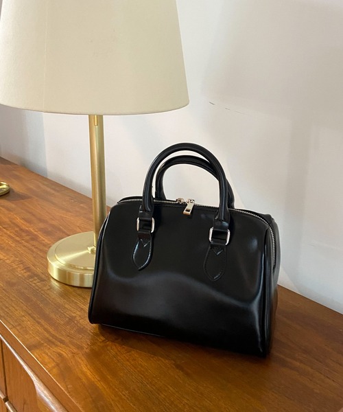 EPIMI E'PIMMY(エピミエピミー)の「フェイクレザーボストンバッグ(ボストンバッグ・レディース・ブラック/ブラウン・FREE)」の2枚目の写真