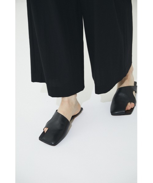 BLACK BY MOUSSY（ブラックバイマウジー）の「cutting mule（カッティングミュール）（サンダル・レディース・ブラック/ベージュ・38/36/37）」の11枚目の写真