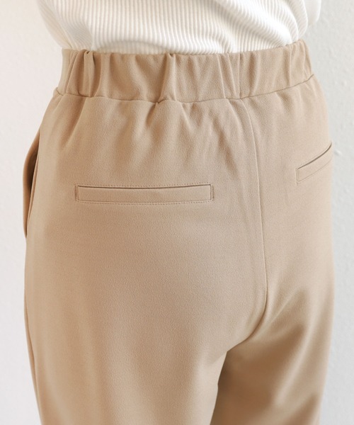 andme（アンドミー）の「梨地ポンチストレッチセンタープレステーパードパンツ（スラックス・レディース・ブラック/ベージュ/ネイビー/グリーン/アイボリー/グレー系その他/ピンク・M/L）」の20枚目の写真