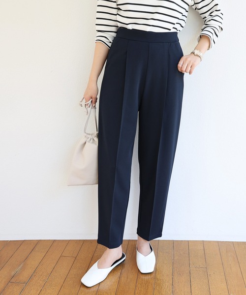 andme（アンドミー）の「梨地ポンチストレッチセンタープレステーパードパンツ（スラックス・レディース・ブラック/ベージュ/ネイビー/グリーン/アイボリー/グレー系その他/ピンク・M/L）」の8枚目の写真