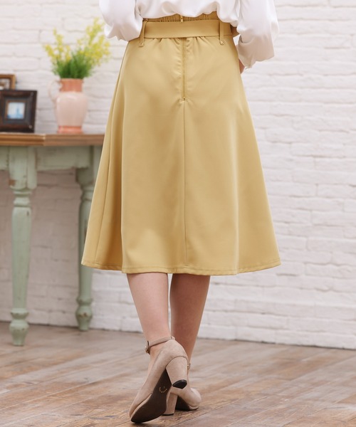 ASTORIA ODIER（アストリアオディール）の「センタパールトレンチスカート（スカート・レディース・ベージュ/ピンクベージュ/イエロー/ネイビー・LARGE/SMALL/MEDIUM）」の9枚目の写真
