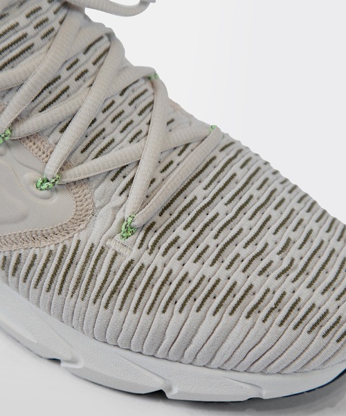 UAインテリニット ファントム2.0(ランニング/WOMEN)  S UNDER ARMOUR（アンダーアーマー）の「UAホバー ファントム 2 インテリ