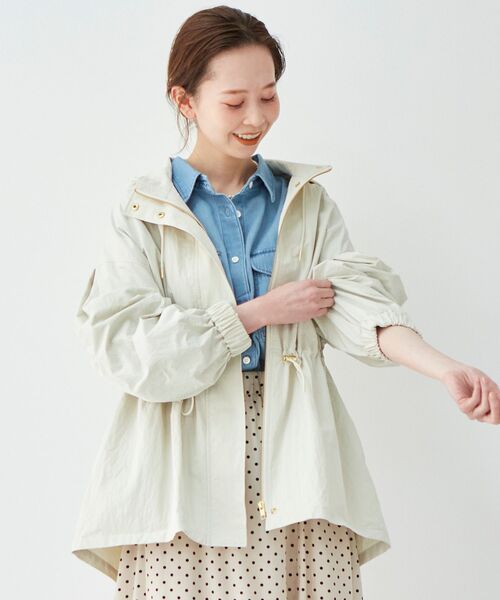 le.coeur blanc（ルクールブラン）の「ドロストオーバーフーデットブルゾン（ブルゾン・レディース・オフホワイト/ライトグリーン/キャメル・38）」の2枚目の写真