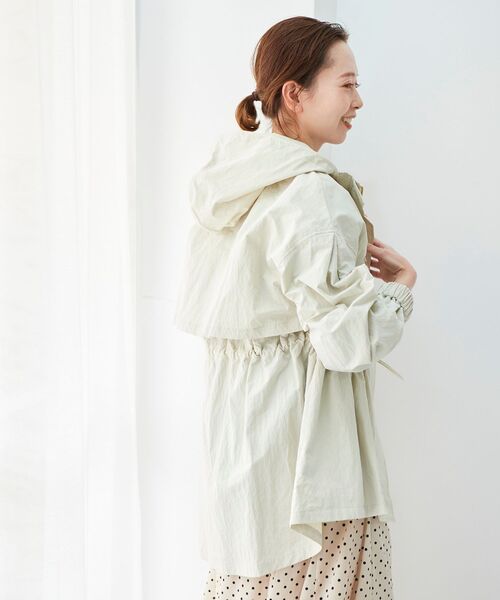 le.coeur blanc（ルクールブラン）の「ドロストオーバーフーデットブルゾン（ブルゾン・レディース・オフホワイト/ライトグリーン/キャメル・38）」の9枚目の写真