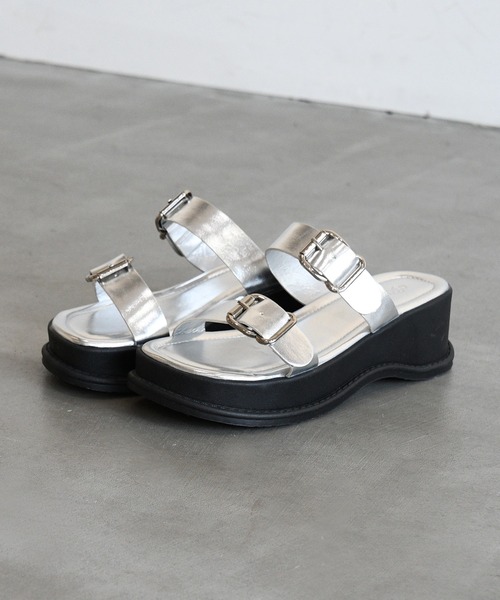 sango（sango）の「ダブルベルトボリュームソールサンダル（サンダル・レディース・ブラック/ホワイト/シルバー・SS/LL/M/S/3L/L）」の3枚目の写真