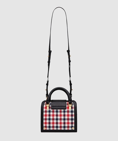 THOM BROWNE(トムブラウン)の「MRS. THOM MINI BAG W/ CONTRAST LEATHER FRAME IN GINGHAM WOOL SEERSUCKER WOOL(ショルダーバッグ・レディース・ブラック系その他・ONE SIZE)」の6枚目の写真