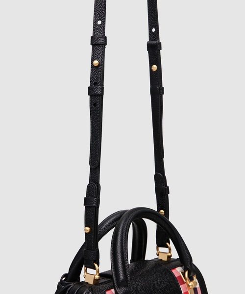 THOM BROWNE(トムブラウン)の「MRS. THOM MINI BAG W/ CONTRAST LEATHER FRAME IN GINGHAM WOOL SEERSUCKER WOOL(ショルダーバッグ・レディース・ブラック系その他・ONE SIZE)」の8枚目の写真