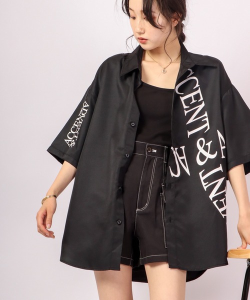 A.T,C in the attic homme（エーティーシーインジアティックオム）の「とろみガールズフォト半袖ルーズシャツ（シャツ/ブラウス・メンズ・ホワイト/ベージュ/ホワイト系その他/ブラック系その他/ブラック・M/L）」の4枚目の写真
