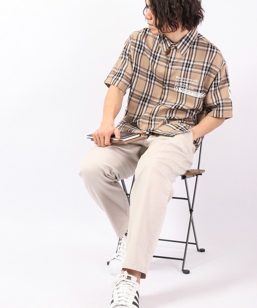 A.T,C in the attic homme（エーティーシーインジアティックオム）の「とろみガールズフォト半袖ルーズシャツ（シャツ/ブラウス・メンズ・ホワイト/ベージュ/ホワイト系その他/ブラック系その他/ブラック・M/L）」の8枚目の写真
