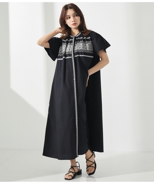 CHILLE（チル）の「クロスステッチ刺繍ワンピース（ワンピース・レディース・ライトブルー/ブラック・FREE）」の2枚目の写真