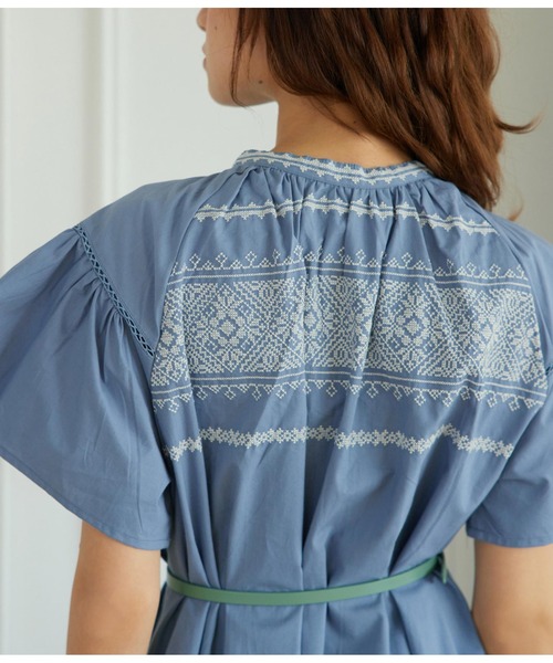 CHILLE（チル）の「クロスステッチ刺繍ワンピース（ワンピース・レディース・ライトブルー/ブラック・FREE）」の7枚目の写真