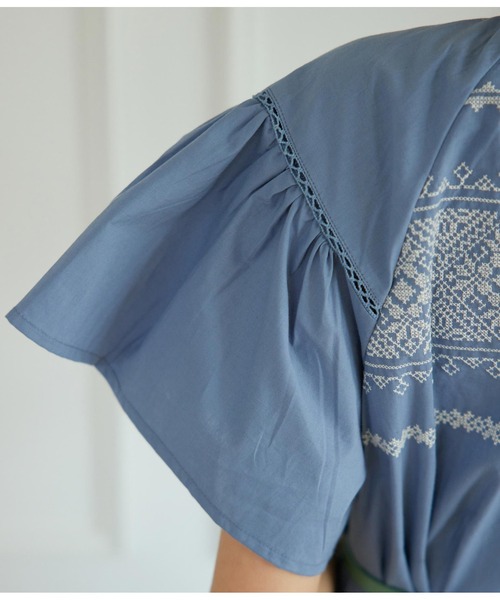 CHILLE（チル）の「クロスステッチ刺繍ワンピース（ワンピース・レディース・ライトブルー/ブラック・FREE）」の4枚目の写真