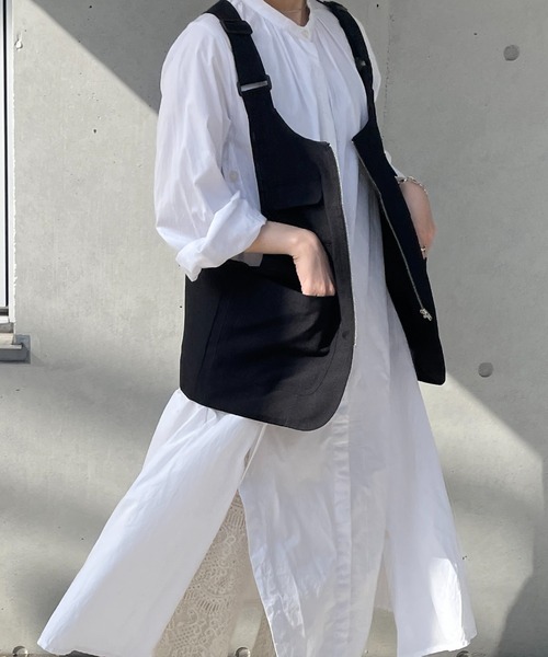 DuKKah(デュカ)の「Dukkah/【低身長向け】フィッシングベスト(ベスト・レディース・カーキ/ホワイト/ブラック・FREE)」の2枚目の写真