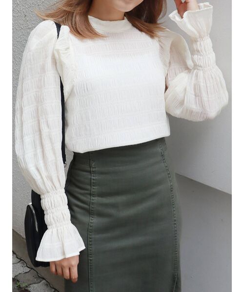 MURUA（ムルーア）の「ワッシャーボリュームブラウス（シャツ/ブラウス・レディース・ブラック/マスタード/アイボリー・FREE）」の2枚目の写真