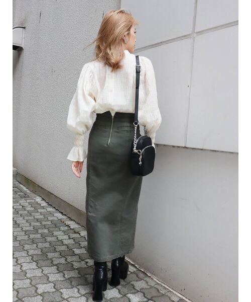 MURUA（ムルーア）の「ワッシャーボリュームブラウス（シャツ/ブラウス・レディース・ブラック/マスタード/アイボリー・FREE）」の7枚目の写真