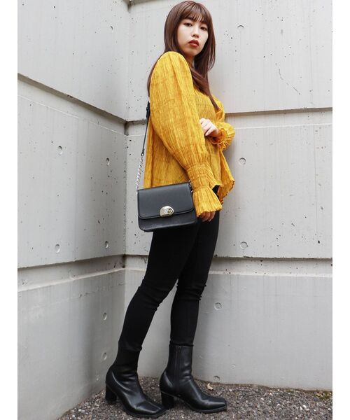 MURUA（ムルーア）の「ワッシャーボリュームブラウス（シャツ/ブラウス・レディース・ブラック/マスタード/アイボリー・FREE）」の18枚目の写真