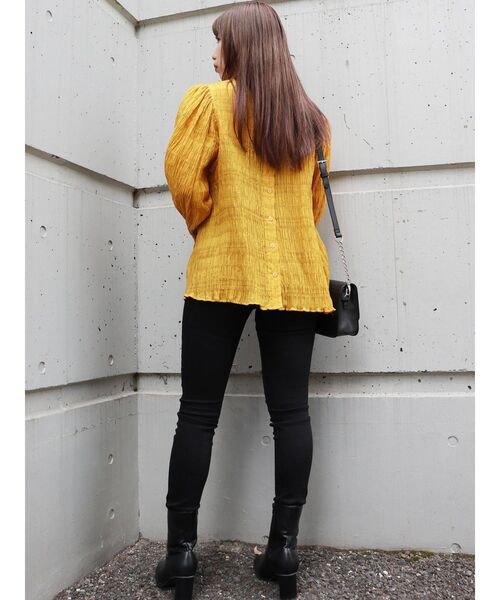 MURUA（ムルーア）の「ワッシャーボリュームブラウス（シャツ/ブラウス・レディース・ブラック/マスタード/アイボリー・FREE）」の15枚目の写真