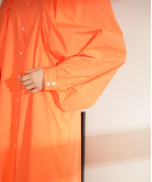 mici(ミチ)の「(mici)ボリュームスリーブワンピース(ワンピース・レディース・ネイビー/オレンジ・ONE SIZE)」の11枚目の写真