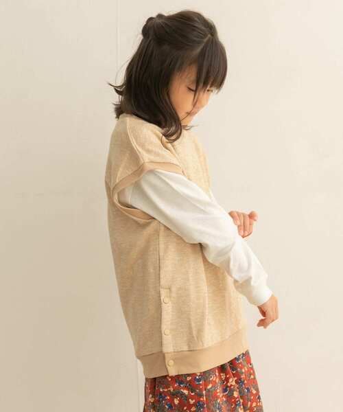 URBAN RESEARCH DOORS(アーバンリサーチドアーズ)の「クルーネックミニ裏毛ベスト(KIDS)(Tシャツ/カットソー・キッズ・ベージュ系その他/グレー系その他・105/120/135)」の4枚目の写真