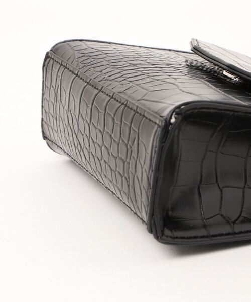 minia（ミニア）の「ボールチェーンのフラップミニショルダー　◆（ショルダーバッグ・レディース・ダークブラウン/ブルーグリーン/ブラック・FREE）」の6枚目の写真