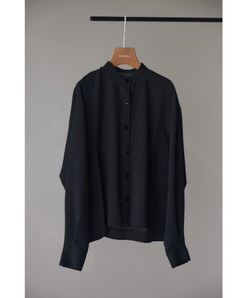 BLACK BY MOUSSY(ブラックバイマウジー)の「stand collar long sleeve shirt(スタンドカラーロングスリーブシャツ)(シャツ/ブラウス・レディース・ブラック/ピンク/ホワイト/ダークグリーン・FREE)」の3枚目の写真