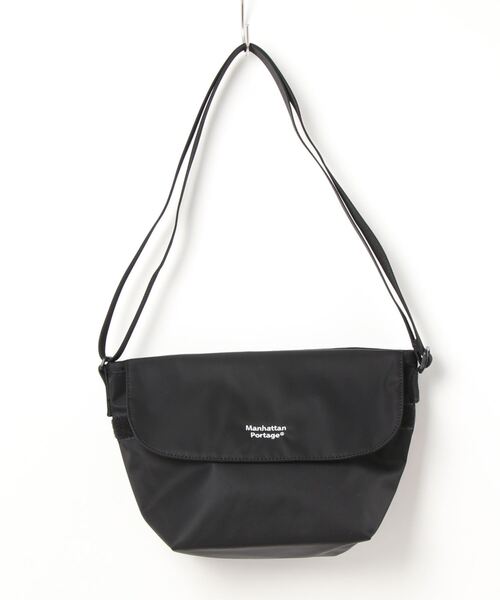 Manhattan Portage（マンハッタンポーテージ）の「Casual Messenger Bag Matte Twill（メッセンジャーバッグ・メンズ・ブラック・X-SMALL）」の7枚目の写真