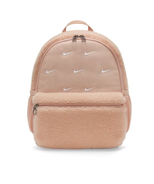 NIKE(ナイキ)の「ナイキ ブラジリア JDI キッズ ミニ バックパック (11L) / Nike Brasilia JDI Kids' Mini Backpack (11L)(バックパック/リュック・キッズ・ピンク系その他/ブラック・ONE SIZE)」の10枚目の写真