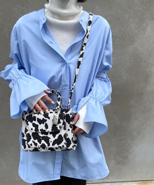 loti（ロティ）の「loti ポケットミニスクエアBAG（ショルダーバッグ・レディース・ホワイト系その他/ブラック/ブラック系その他・FREE）」の3枚目の写真