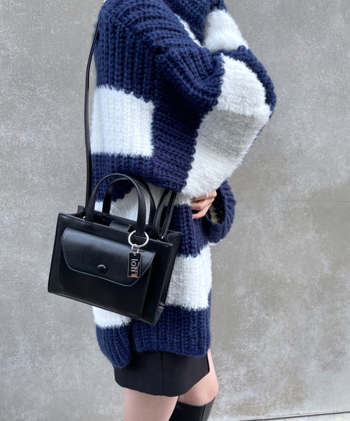 loti（ロティ）の「loti ポケットミニスクエアBAG（ショルダーバッグ・レディース・ホワイト系その他/ブラック/ブラック系その他・FREE）」の7枚目の写真