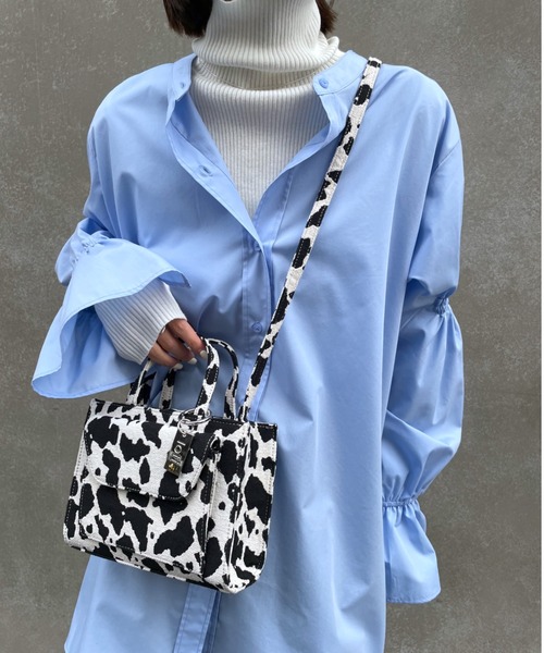 loti（ロティ）の「loti ポケットミニスクエアBAG（ショルダーバッグ・レディース・ホワイト系その他/ブラック/ブラック系その他・FREE）」の9枚目の写真