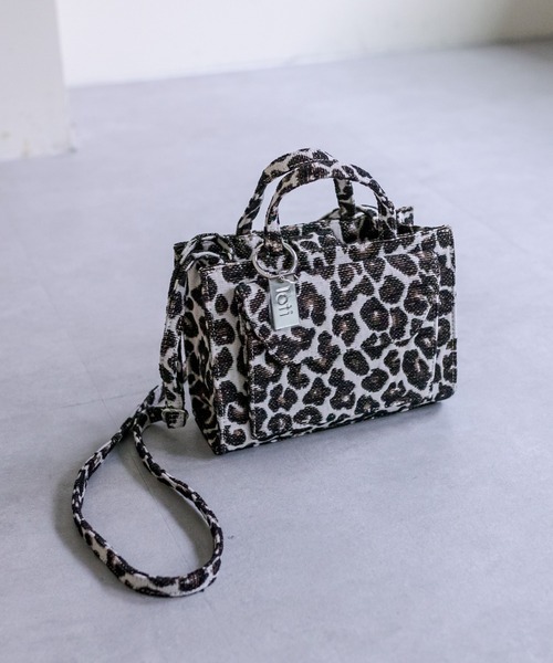 loti（ロティ）の「loti ポケットミニスクエアBAG（ショルダーバッグ・レディース・ホワイト系その他/ブラック/ブラック系その他・FREE）」の13枚目の写真