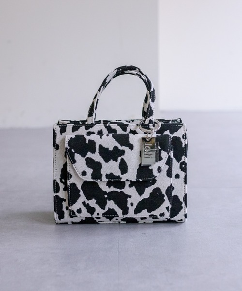 loti（ロティ）の「loti ポケットミニスクエアBAG（ショルダーバッグ・レディース・ホワイト系その他/ブラック/ブラック系その他・FREE）」の15枚目の写真
