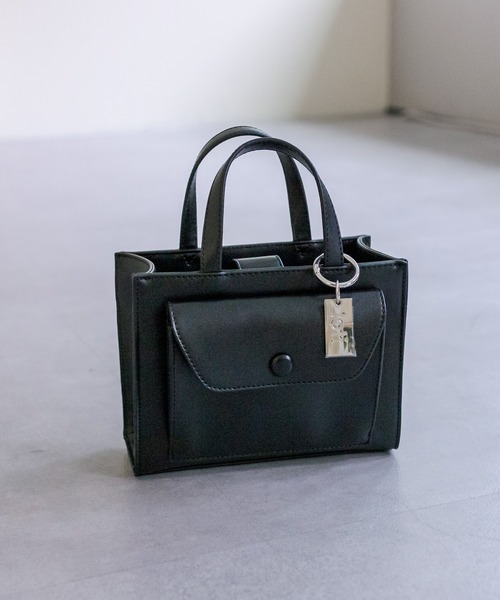 loti（ロティ）の「loti ポケットミニスクエアBAG（ショルダーバッグ・レディース・ホワイト系その他/ブラック/ブラック系その他・FREE）」の16枚目の写真