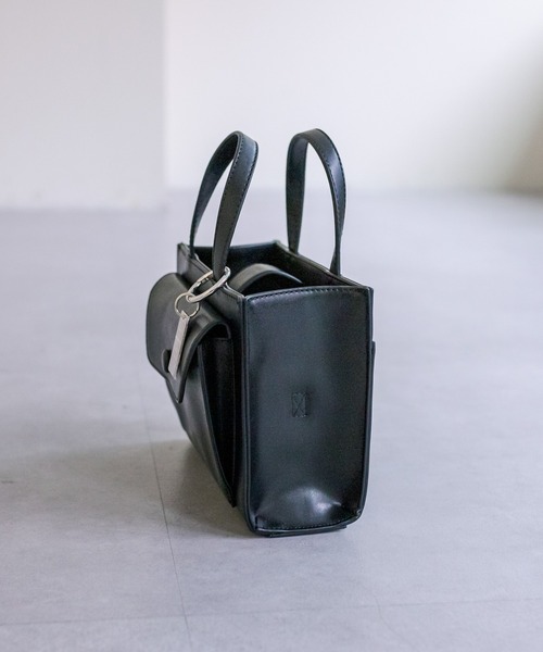 loti（ロティ）の「loti ポケットミニスクエアBAG（ショルダーバッグ・レディース・ホワイト系その他/ブラック/ブラック系その他・FREE）」の18枚目の写真