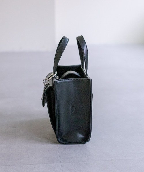 loti（ロティ）の「loti ポケットミニスクエアBAG（ショルダーバッグ・レディース・ホワイト系その他/ブラック/ブラック系その他・FREE）」の20枚目の写真