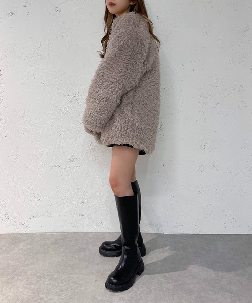 apres jour mignon(アプレジュールミニョン)の「フェイクファーコート【ZOZOTOWN限定アイテム】(その他アウター・レディース・グレー/ピンク/アイボリー/ブラック・フリー/X-LARGE)」の13枚目の写真