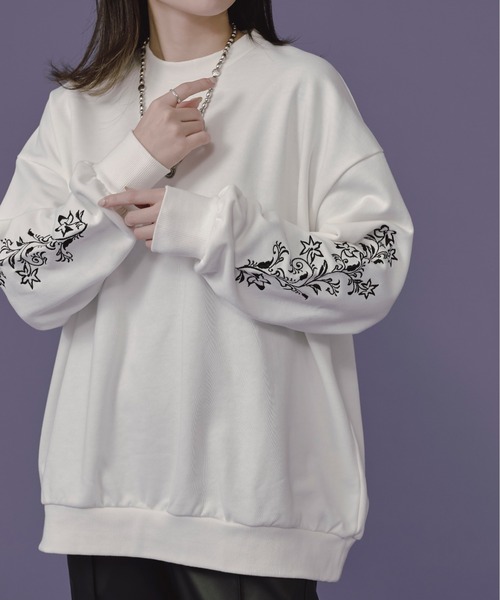 Ellno Loset(エルノロゼット)の「フラワー刺繍オーバースウェット(スウェット・メンズ・ブラック/オフホワイト・LARGE/MEDIUM)」の1枚目の写真