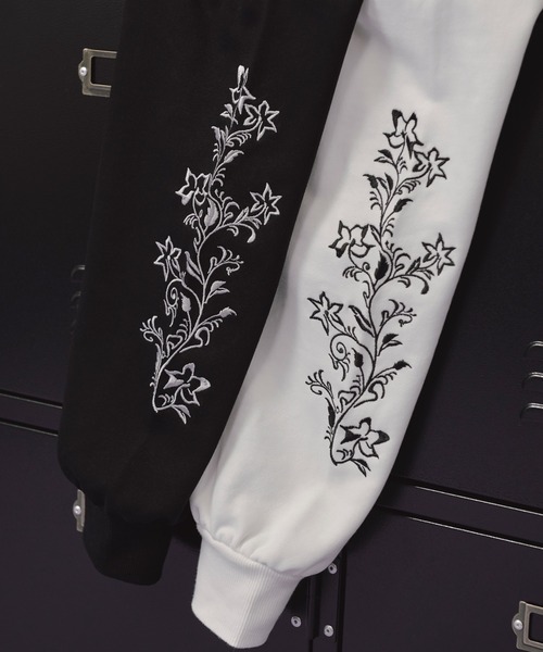Ellno Loset(エルノロゼット)の「フラワー刺繍オーバースウェット(スウェット・メンズ・ブラック/オフホワイト・LARGE/MEDIUM)」の21枚目の写真