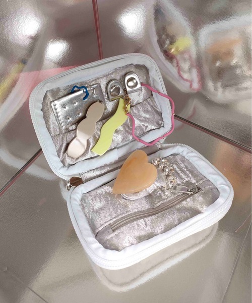 Casselini(キャセリーニ)の「Casselini(キャセリーニ)アクセサリーポーチ(ポーチ・レディース・ブラック/イエロー/ブルー/ラベンダー/ミント/パープル/アイボリー/グリーン/ライトグレー/ライム/サックスブルー・FREE)」の18枚目の写真