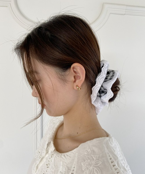 Loueme(ルエム)の「コットンレースボリュームシュシュ(シュシュ・レディース・ホワイト/ブラック/ブラック系その他・FREE)」の13枚目の写真