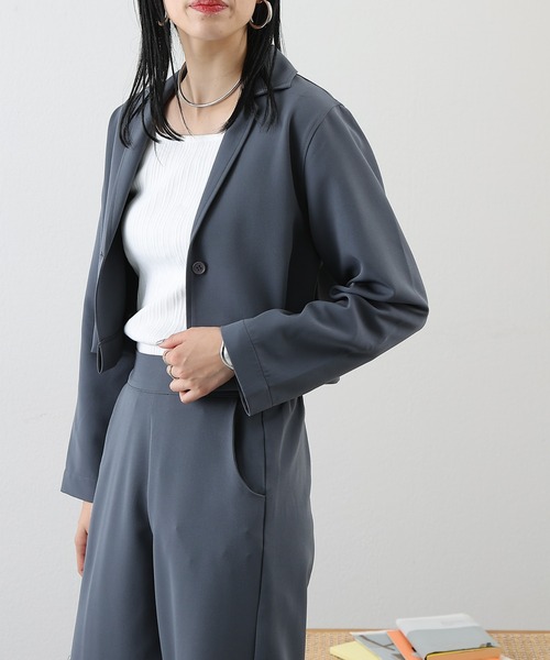 COLONY 2139(コロニートゥーワンスリーナイン)の「WEB限定/一部店舗限定 ストレッチジョーゼットワイドパンツ&ショートジャケットセットアップ(セットアップ・レディース・アイボリー/ブラック/チャコールグレー/ブラウン・FREE)」の19枚目の写真