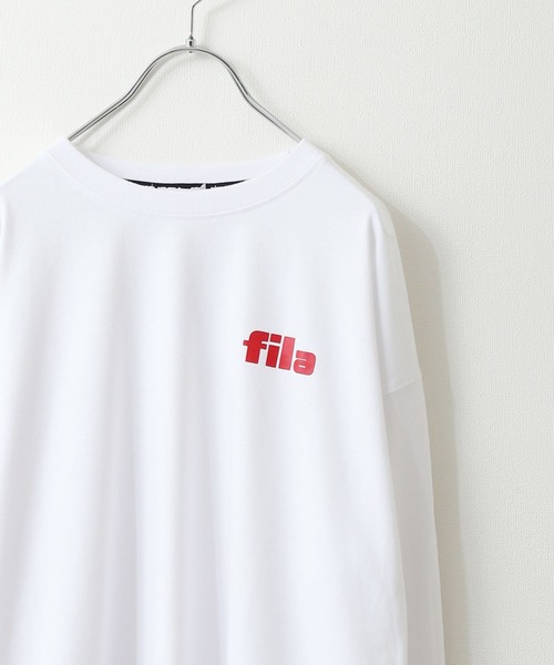 FILA(フィラ)の「【FILA】 ビッグシルエット ドロップショルダー 高密度 天竺 アソート ロゴ 長袖 Tシャツ / ロンT(Tシャツ/カットソー・レディース・オートミール/ホワイト/ブラック/ダークグリーン/ネイビー/ホワイト系/ホワイト系1/ホワイト系2/ホワイト系3/ホワイト系4/ブラック系/ブラック系1/ブラック系2/アイボリー系/アイボリー系1/ダークグリーン系/ダークグリーン系1/ブラック系3/ブルー/ホワイト系5/ネイビー系・MEDIUM/X-LARGE/LARGE)」の5枚目の写真
