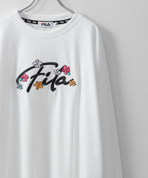 FILA(フィラ)の「【FILA】 ビッグシルエット ドロップショルダー 高密度 天竺 アソート ロゴ 長袖 Tシャツ / ロンT(Tシャツ/カットソー・レディース・オートミール/ホワイト/ブラック/ダークグリーン/ネイビー/ホワイト系/ホワイト系1/ホワイト系2/ホワイト系3/ホワイト系4/ブラック系/ブラック系1/ブラック系2/アイボリー系/アイボリー系1/ダークグリーン系/ダークグリーン系1/ブラック系3/ブルー/ホワイト系5/ネイビー系・MEDIUM/X-LARGE/LARGE)」の8枚目の写真