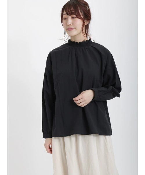 Samansa Mos2(サマンサ モスモス)の「襟シャーリング前後2WAYブラウス(シャツ/ブラウス・レディース・オフホワイト/キナリ/ブラック/サックスブルー・フリ-)」の3枚目の写真