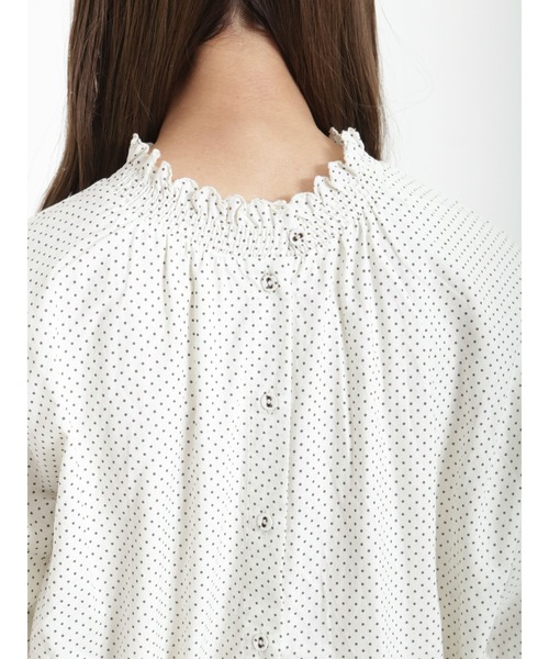 Samansa Mos2(サマンサ モスモス)の「襟シャーリング前後2WAYブラウス(シャツ/ブラウス・レディース・オフホワイト/キナリ/ブラック/サックスブルー・フリ-)」の12枚目の写真