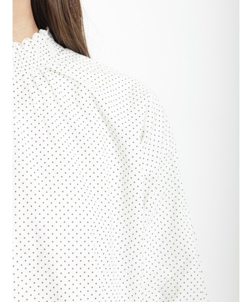 Samansa Mos2(サマンサ モスモス)の「襟シャーリング前後2WAYブラウス(シャツ/ブラウス・レディース・オフホワイト/キナリ/ブラック/サックスブルー・フリ-)」の14枚目の写真